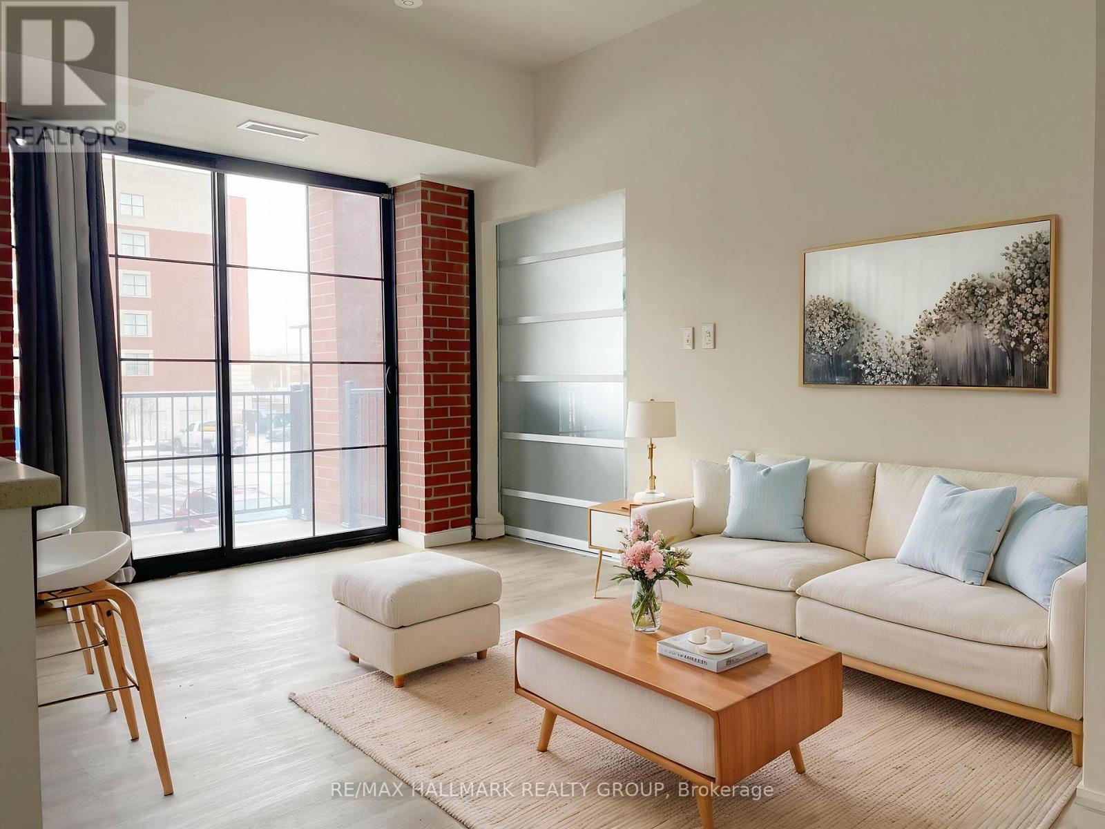 208 - 555 Anand Private