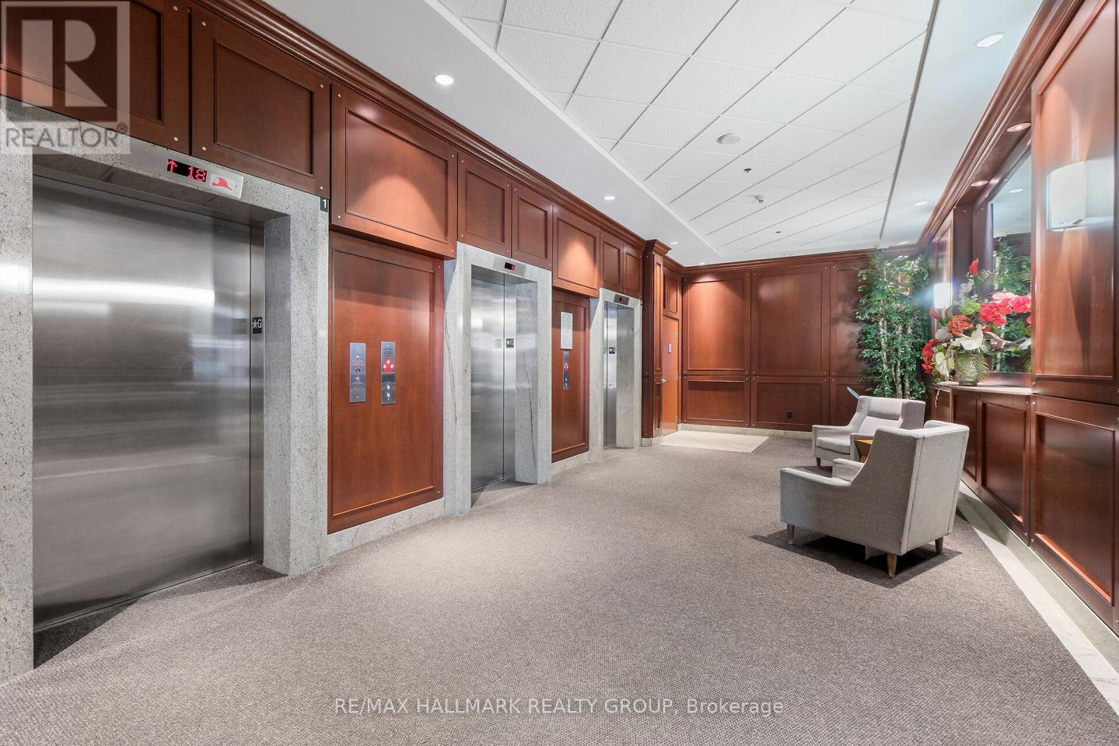 2404 - 234 Rideau Street