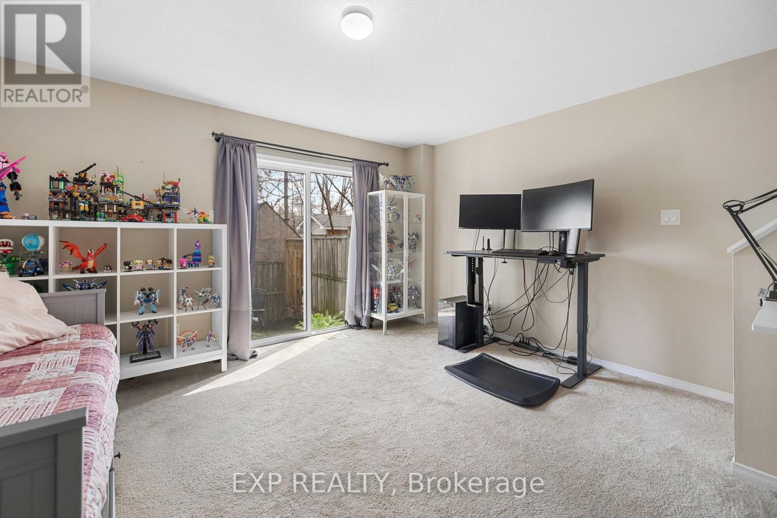 255 Gershwin Private