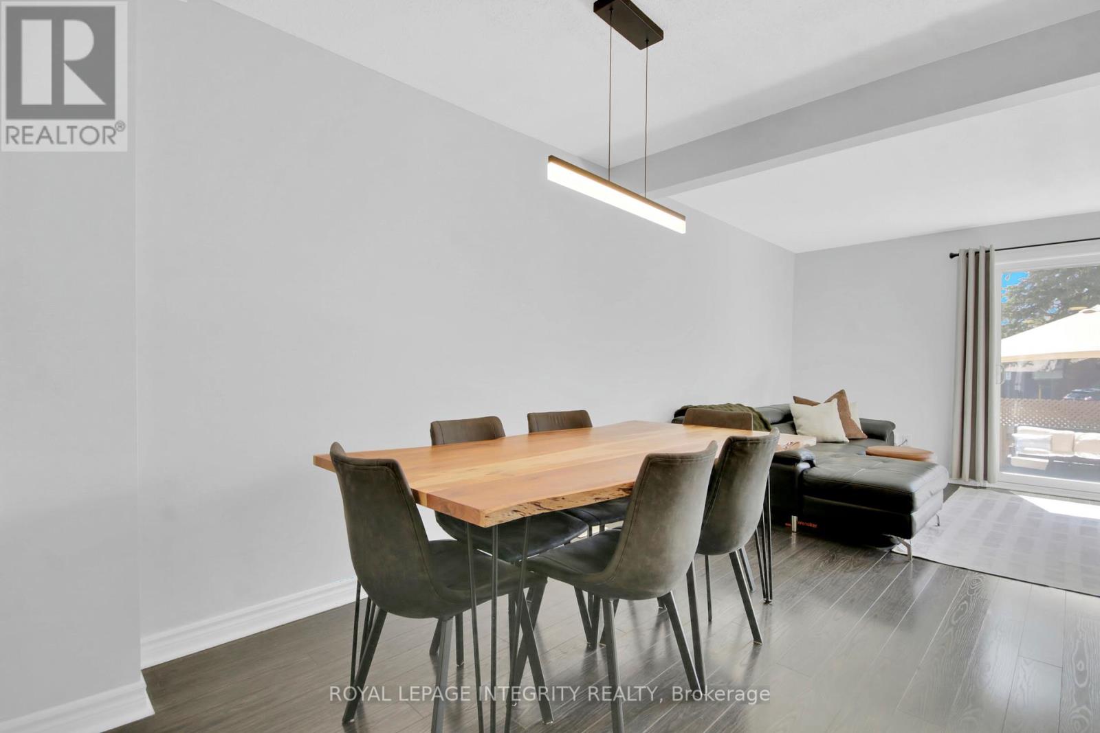 22 - 135 Castlefrank Road