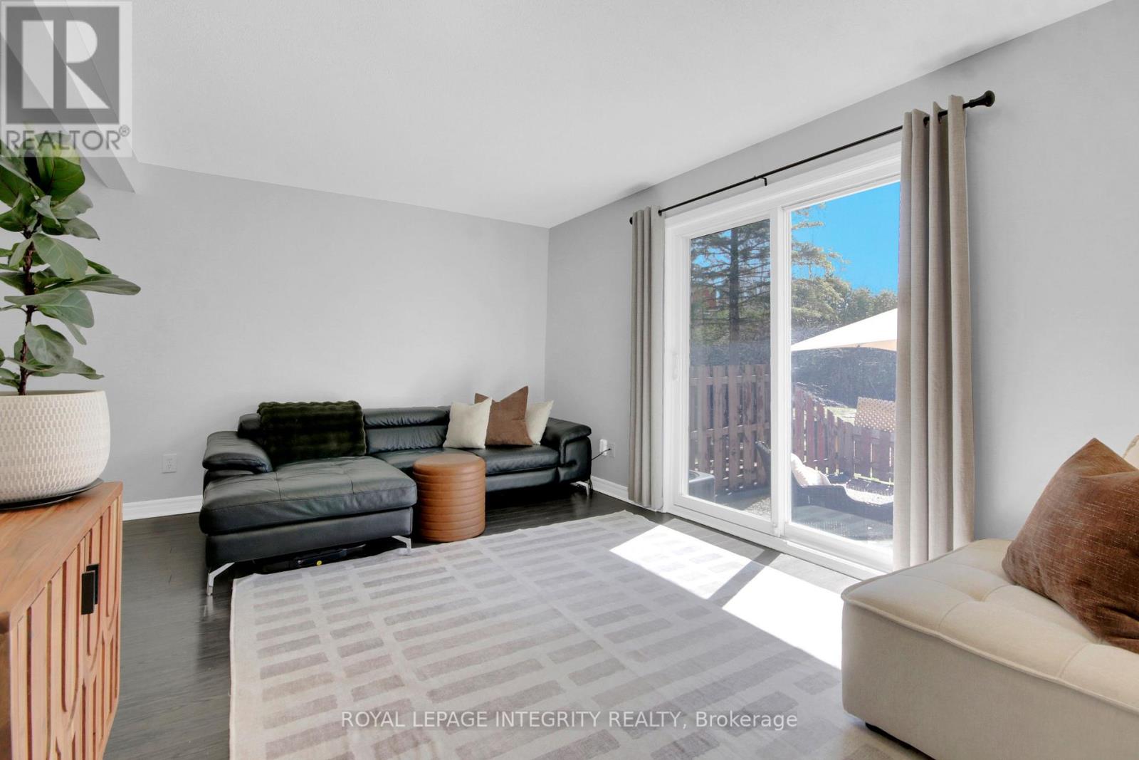 22 - 135 Castlefrank Road