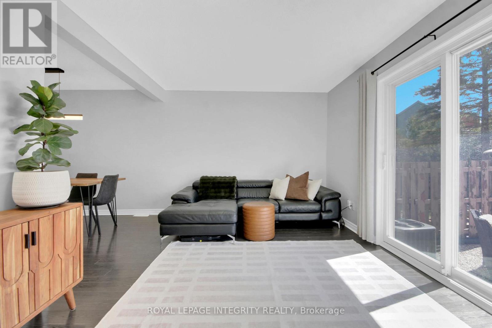 22 - 135 Castlefrank Road