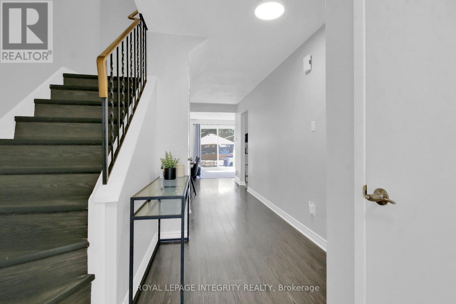 22 - 135 Castlefrank Road