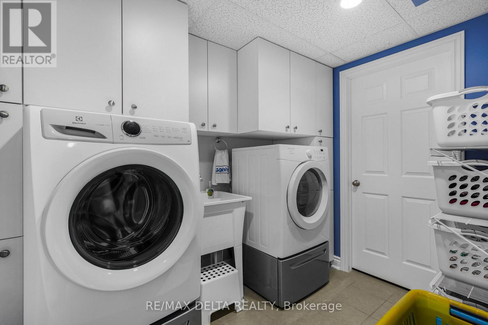 2225 Marble Crescent