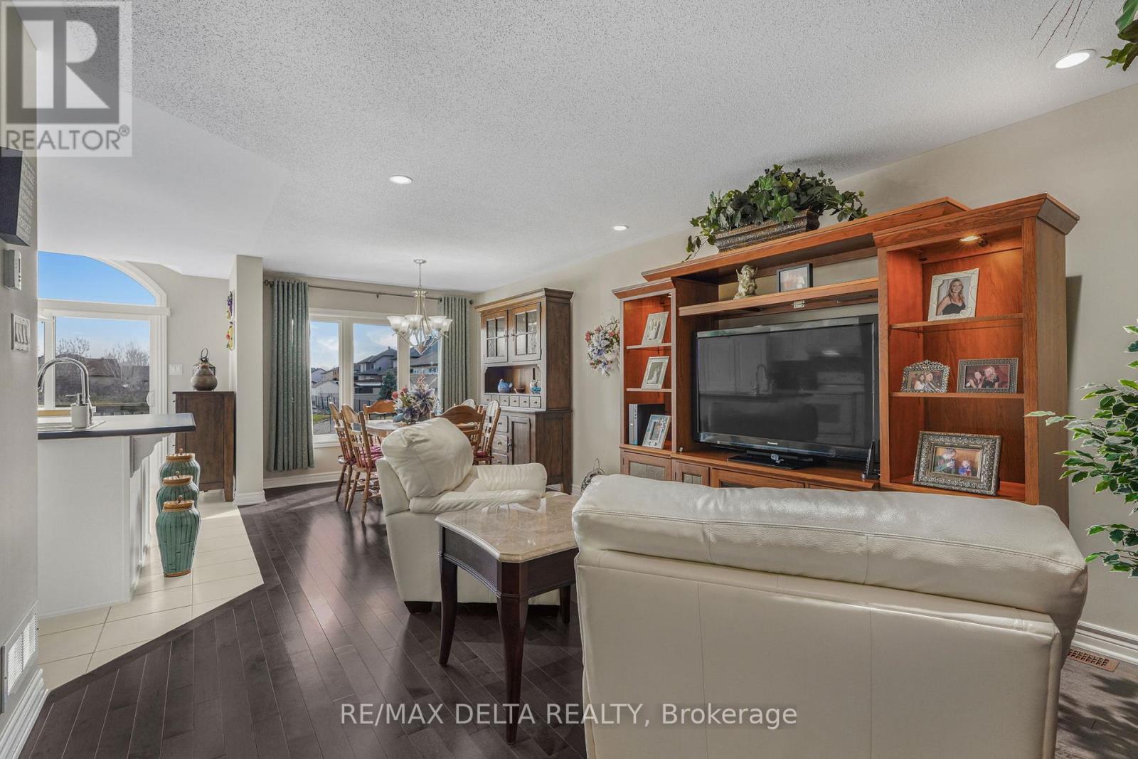 2225 Marble Crescent