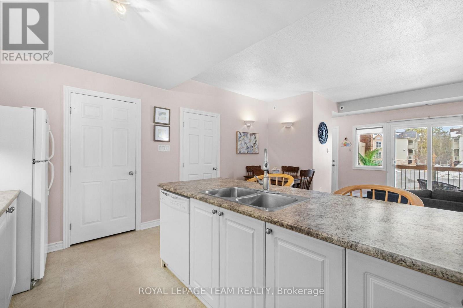 E - 1103 Stittsville Main Street