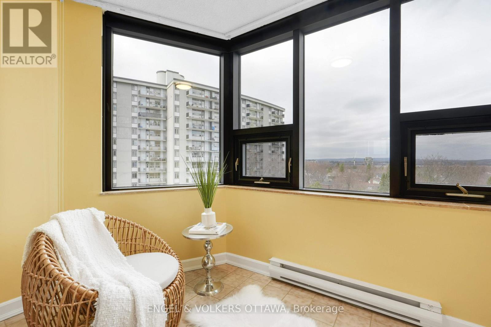 505 - 2019 Carling Avenue