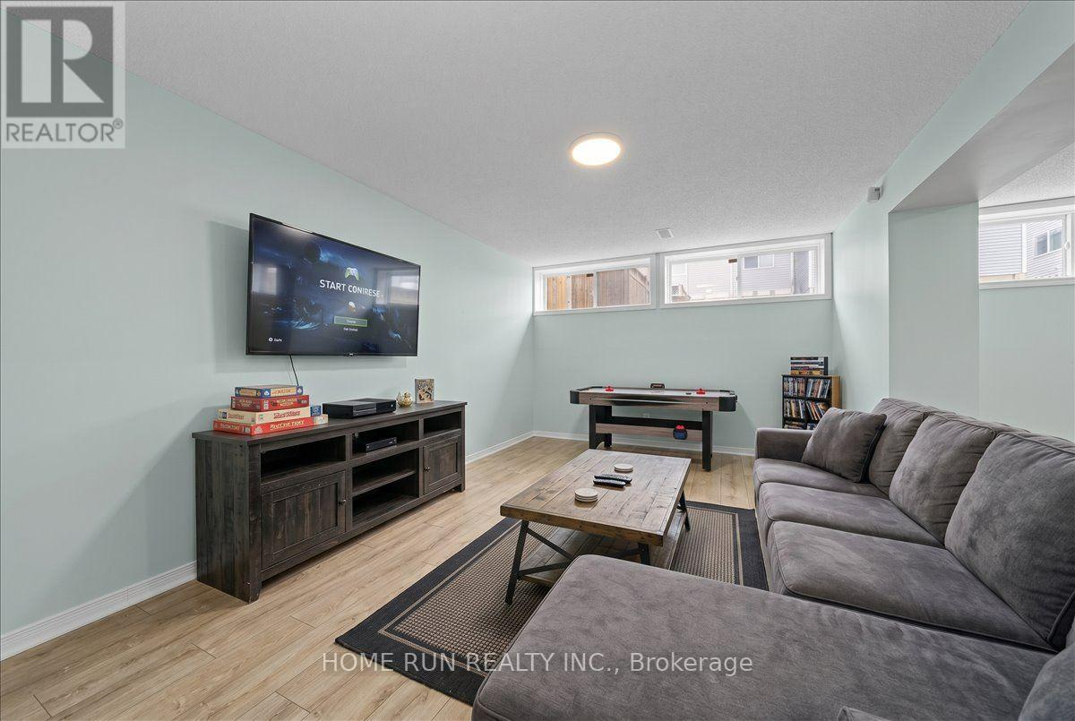 294 Applecross Crescent