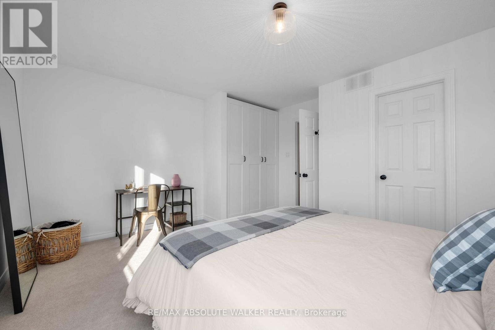 32 - 633 Lakeridge Drive