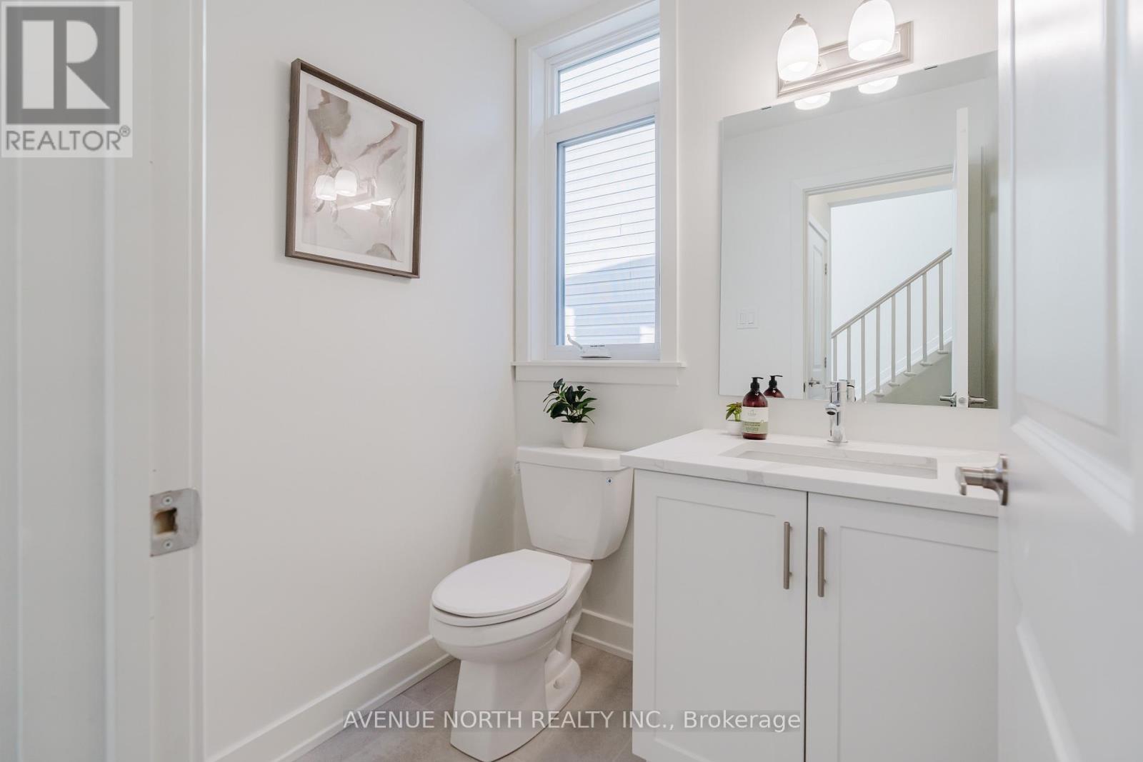 1729 Rotterdam Circle