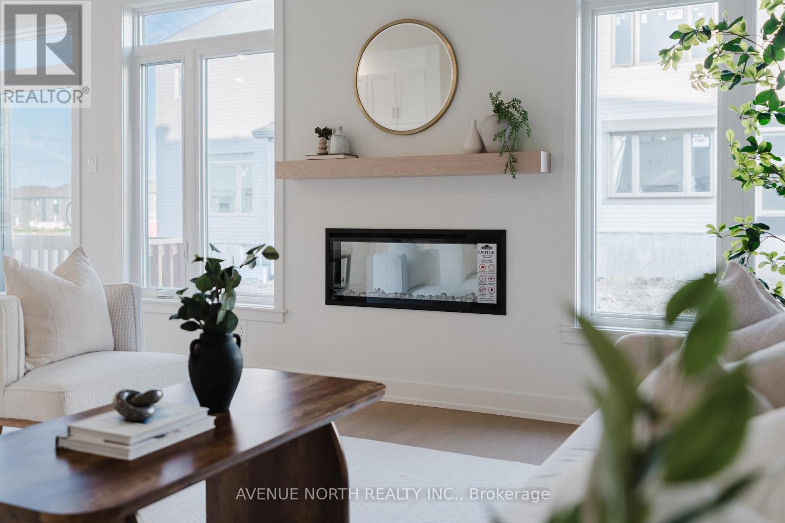 1729 Rotterdam Circle