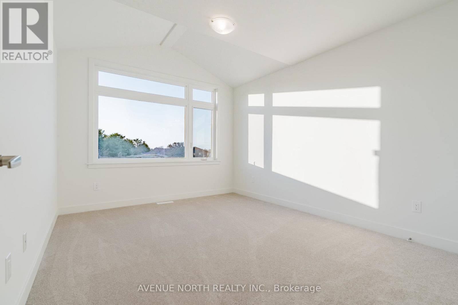 1729 Rotterdam Circle