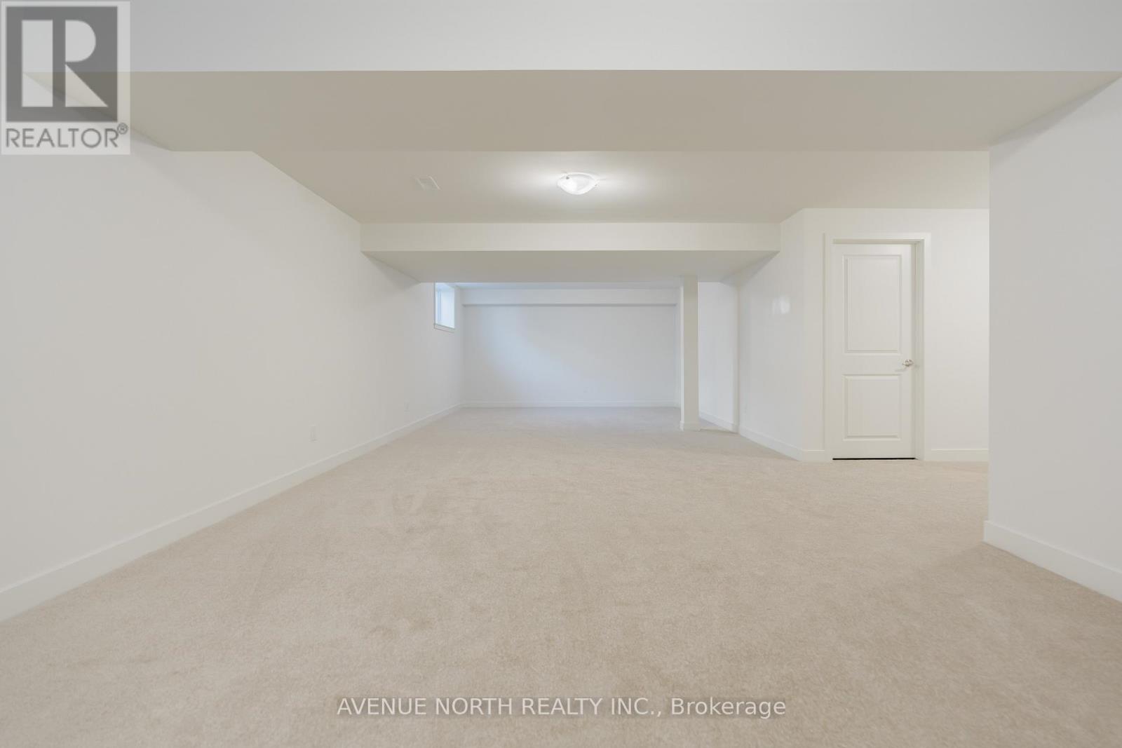 1729 Rotterdam Circle