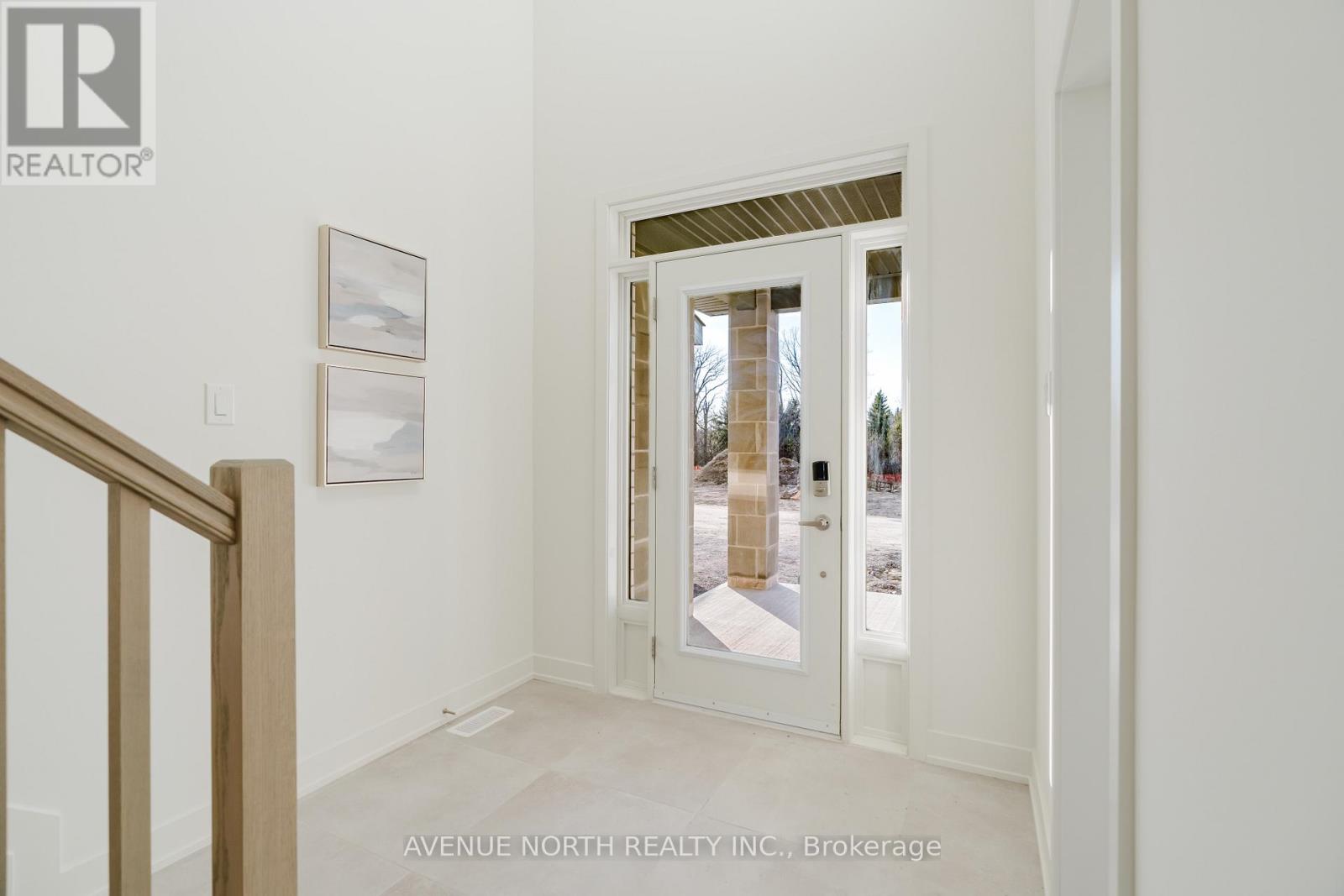 1729 Rotterdam Circle