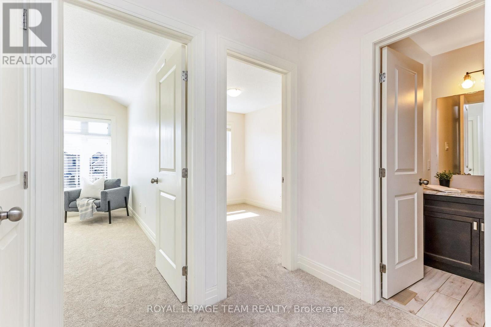 121 Woodhurst Crescent