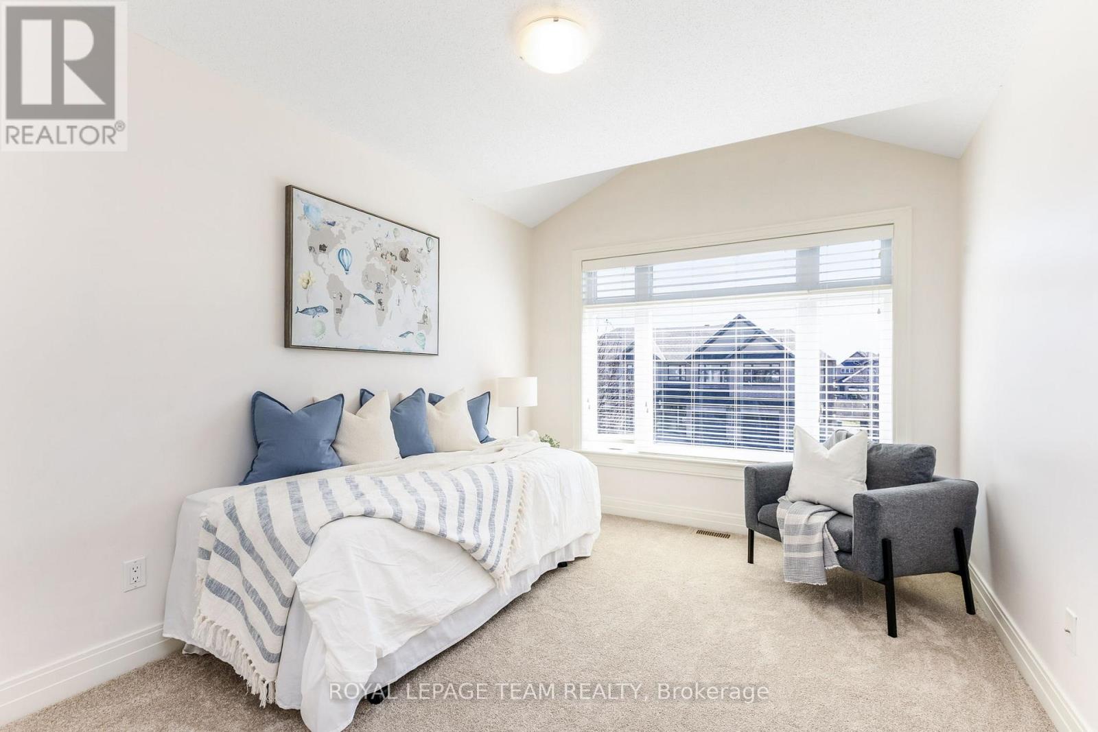 121 Woodhurst Crescent