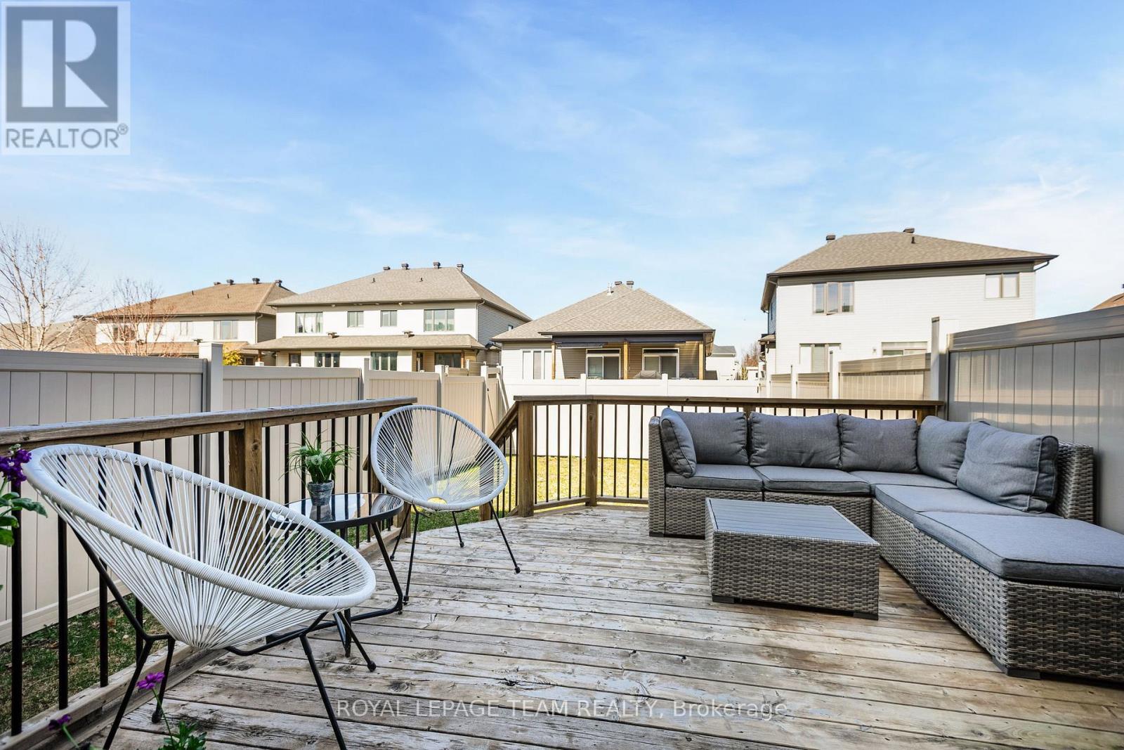 121 Woodhurst Crescent