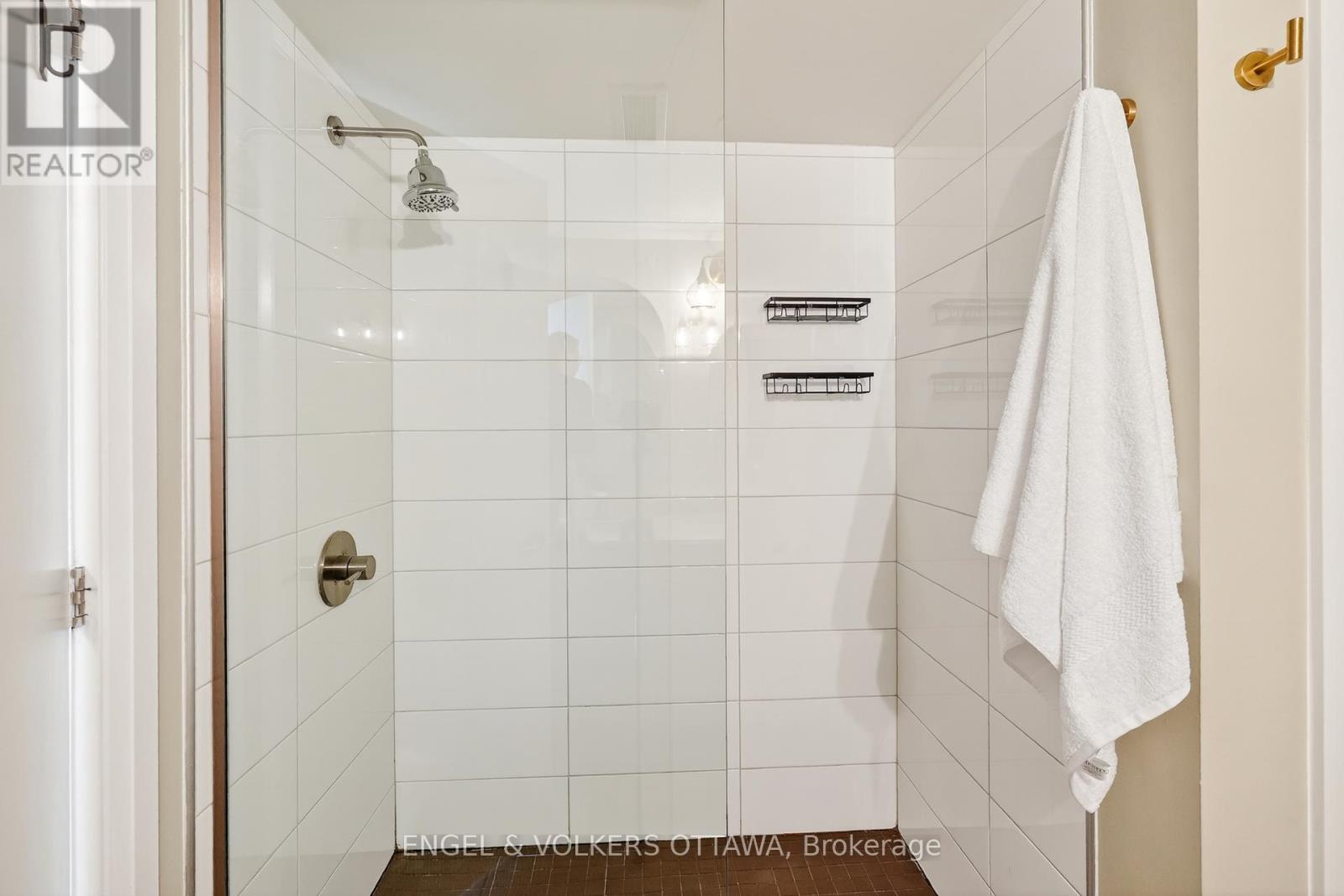 406 - 1035 Bank Street