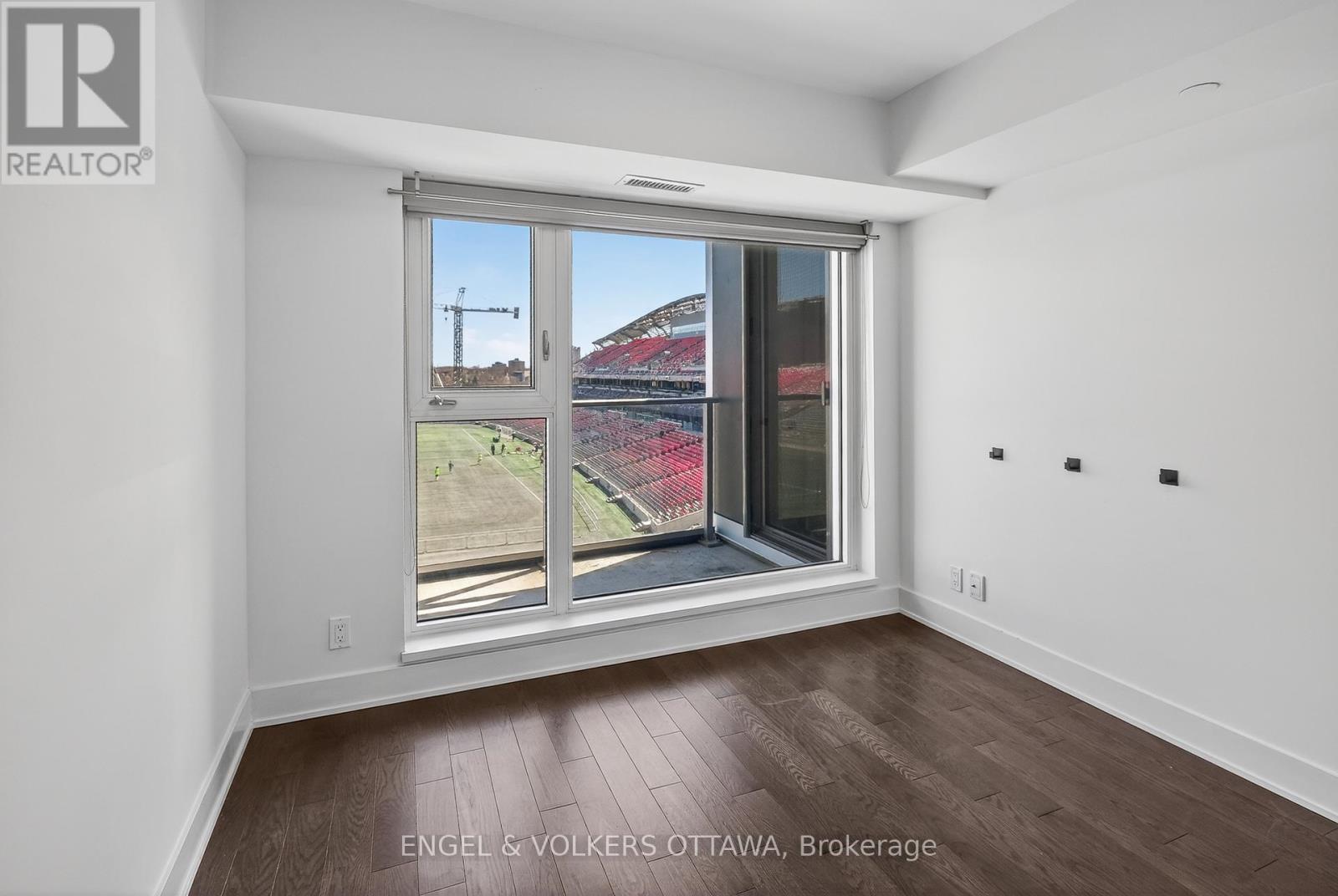 406 - 1035 Bank Street