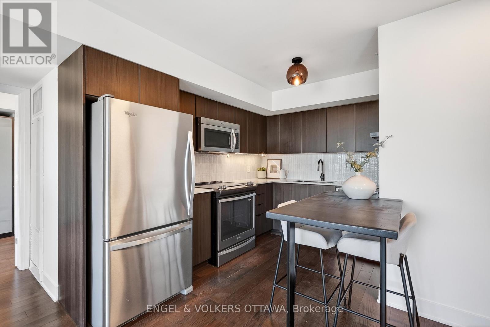 406 - 1035 Bank Street