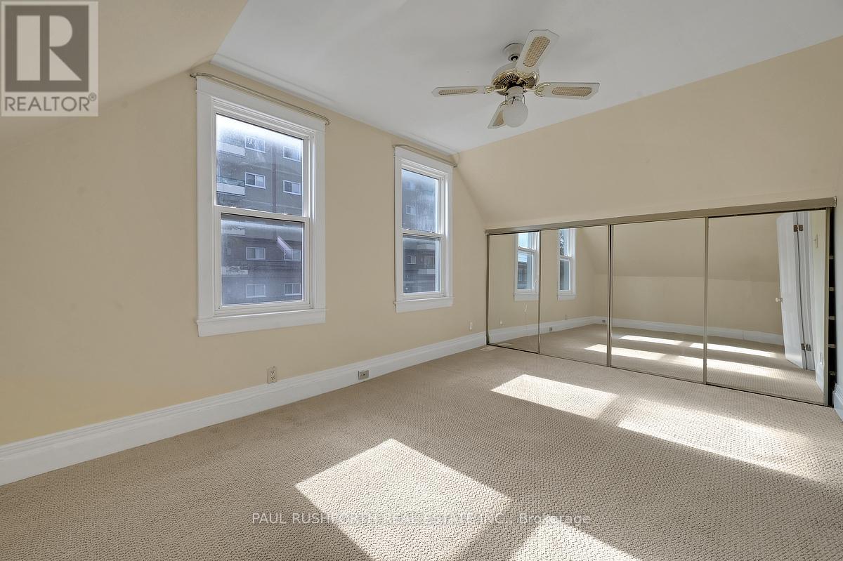 481 Cambridge Street S