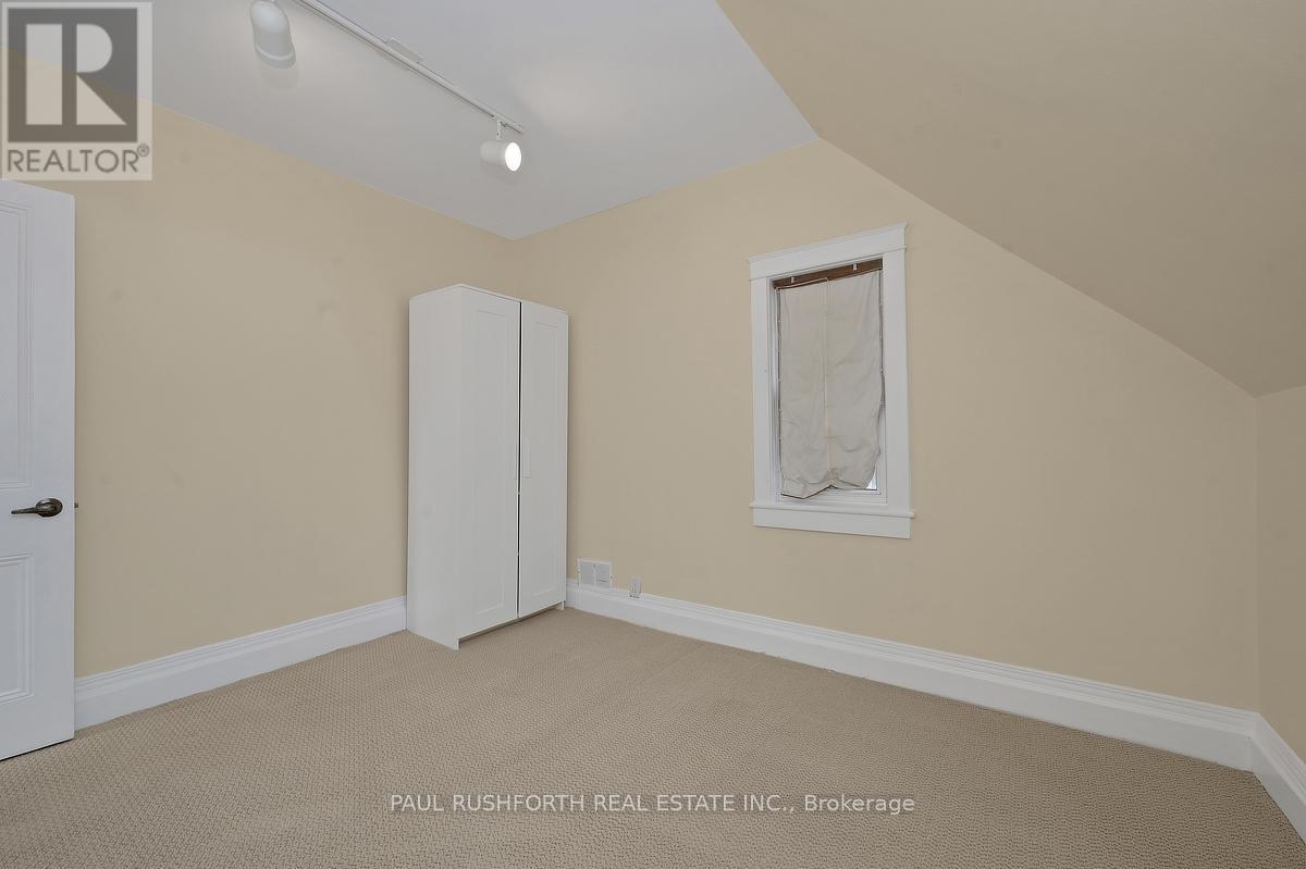 481 Cambridge Street S