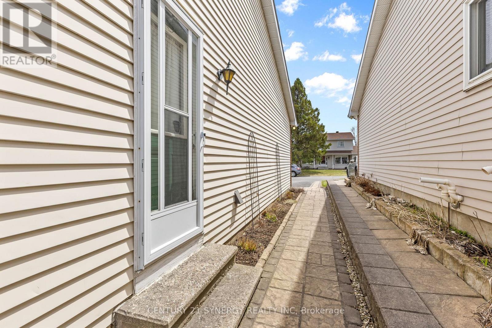 40 Brockington Crescent