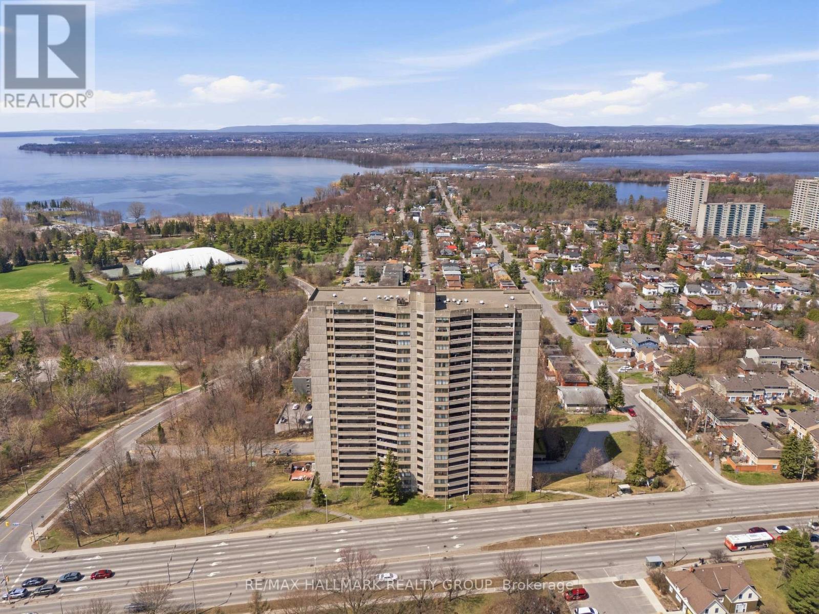 306 - 415 Greenview Avenue