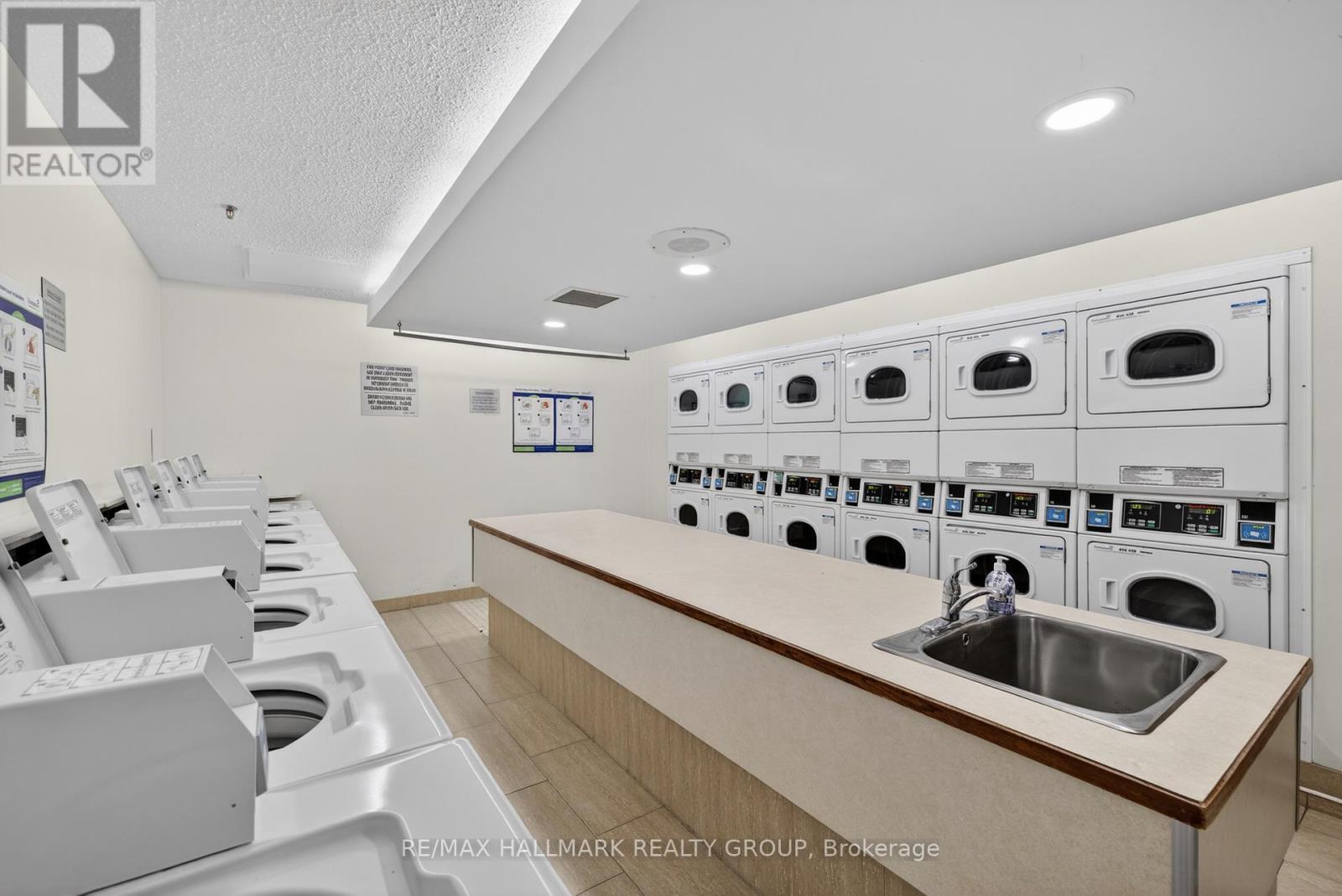 306 - 415 Greenview Avenue