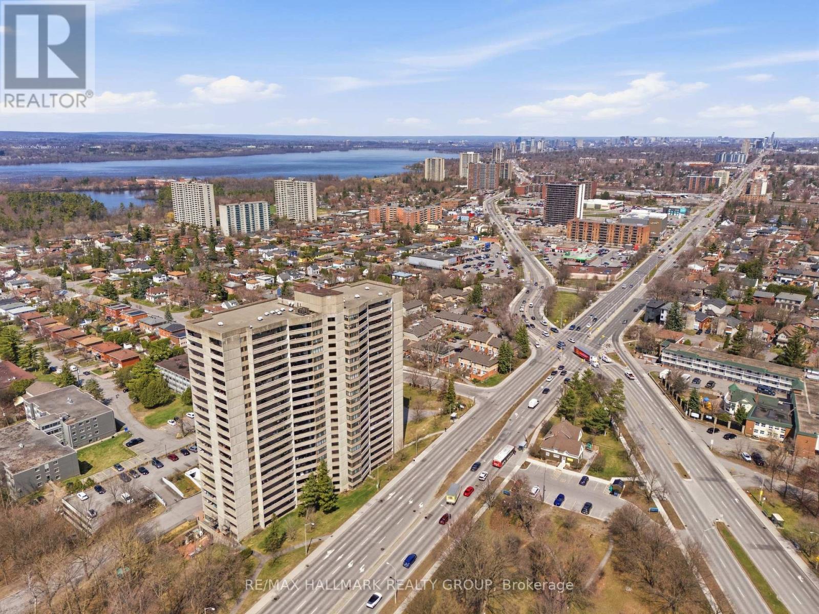 306 - 415 Greenview Avenue