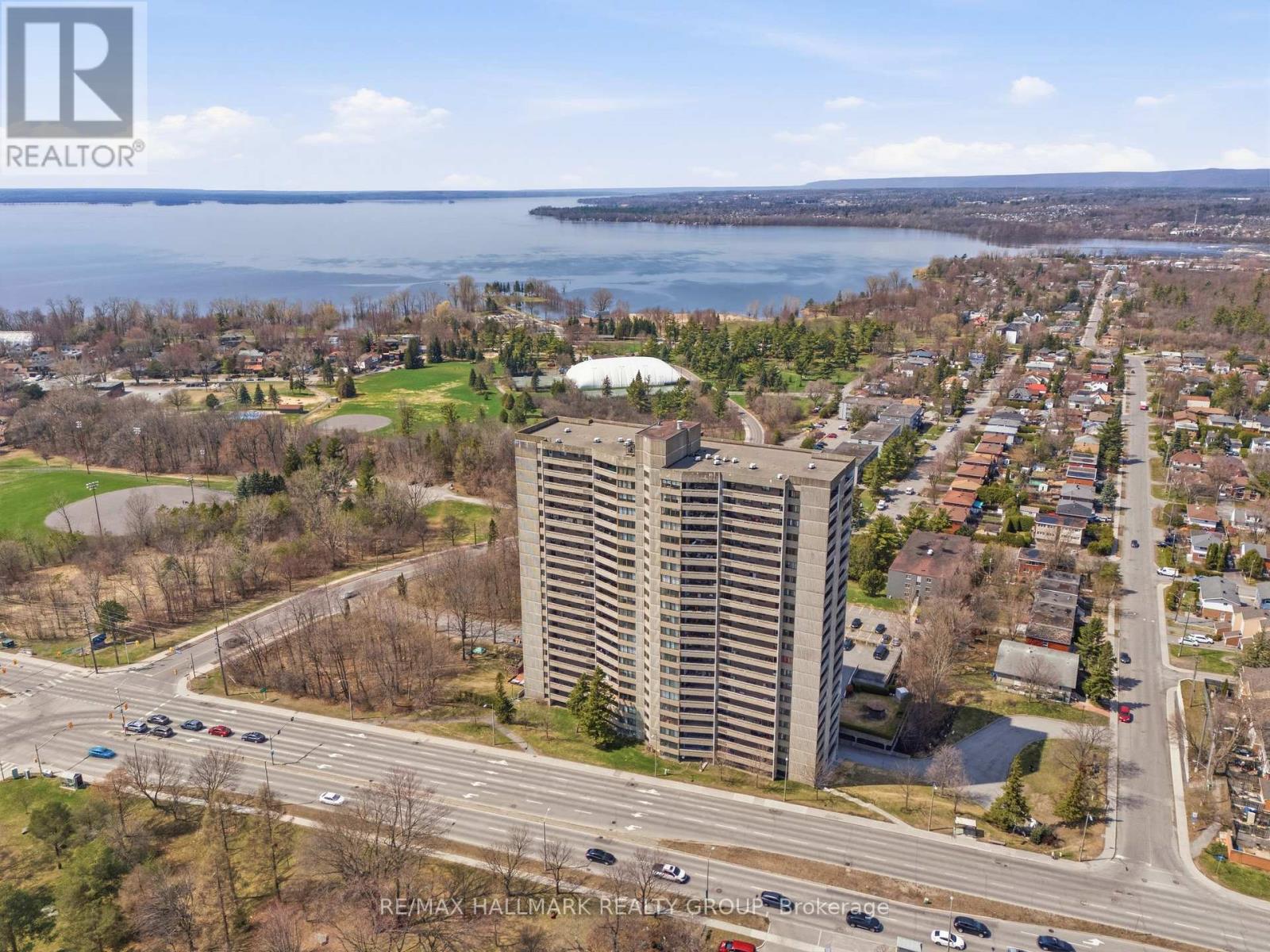 306 - 415 Greenview Avenue