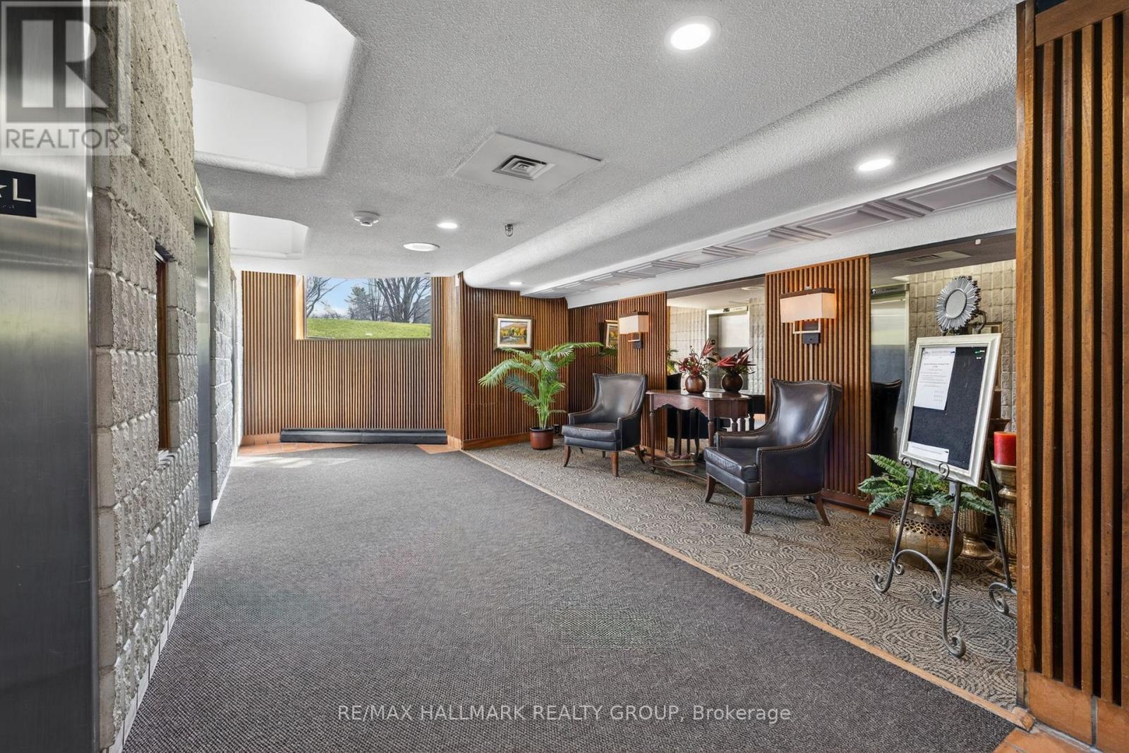 306 - 415 Greenview Avenue