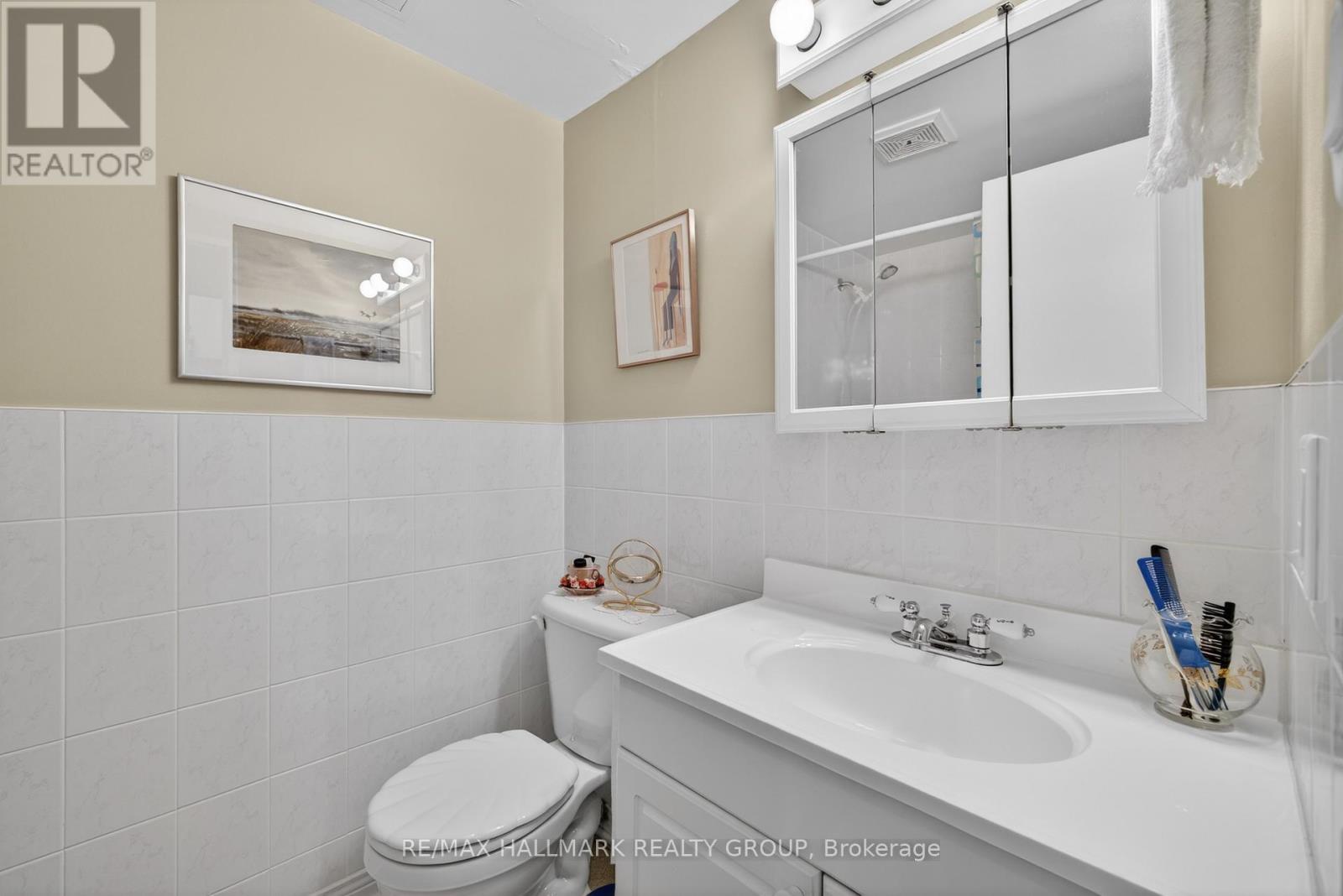 209 - 2000 Jasmine Crescent