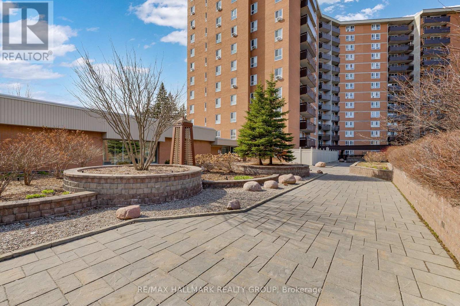 209 - 2000 Jasmine Crescent