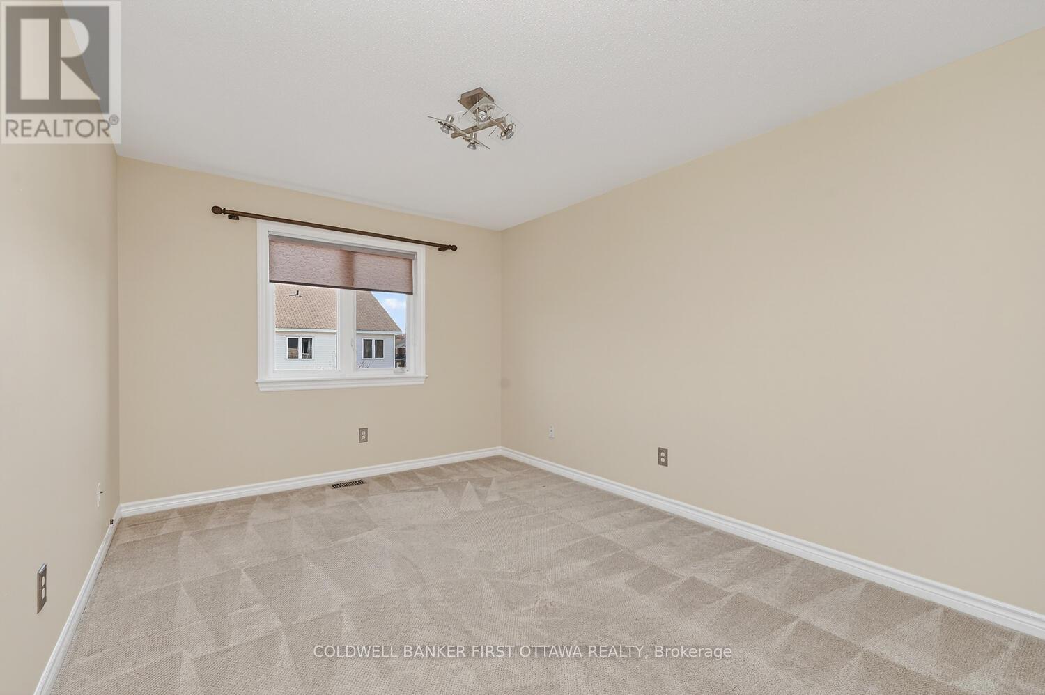 102 Windance Crescent