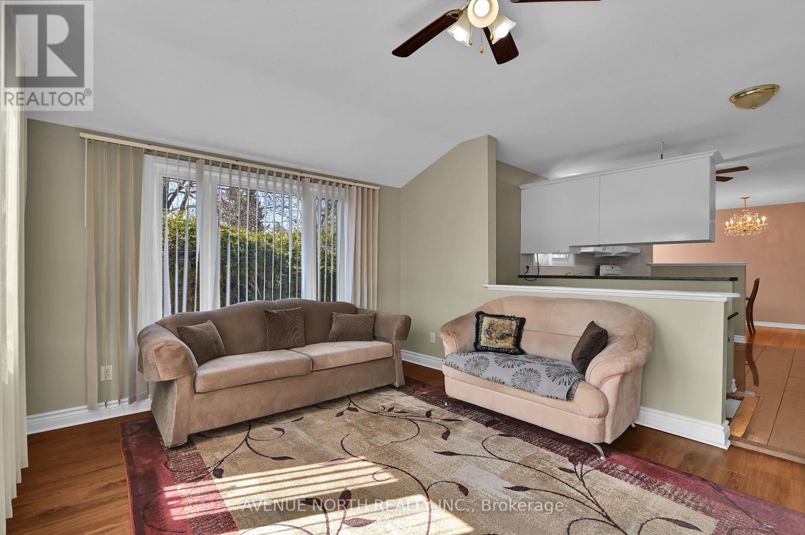 980 Wiseman Crescent