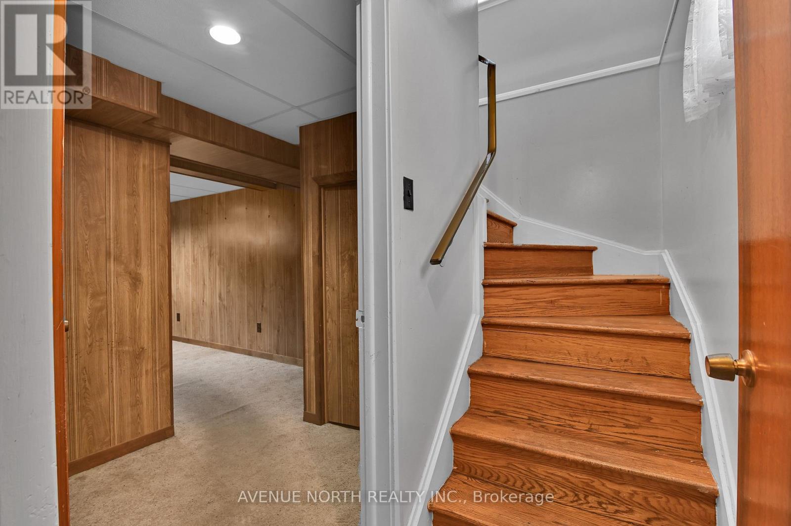 980 Wiseman Crescent