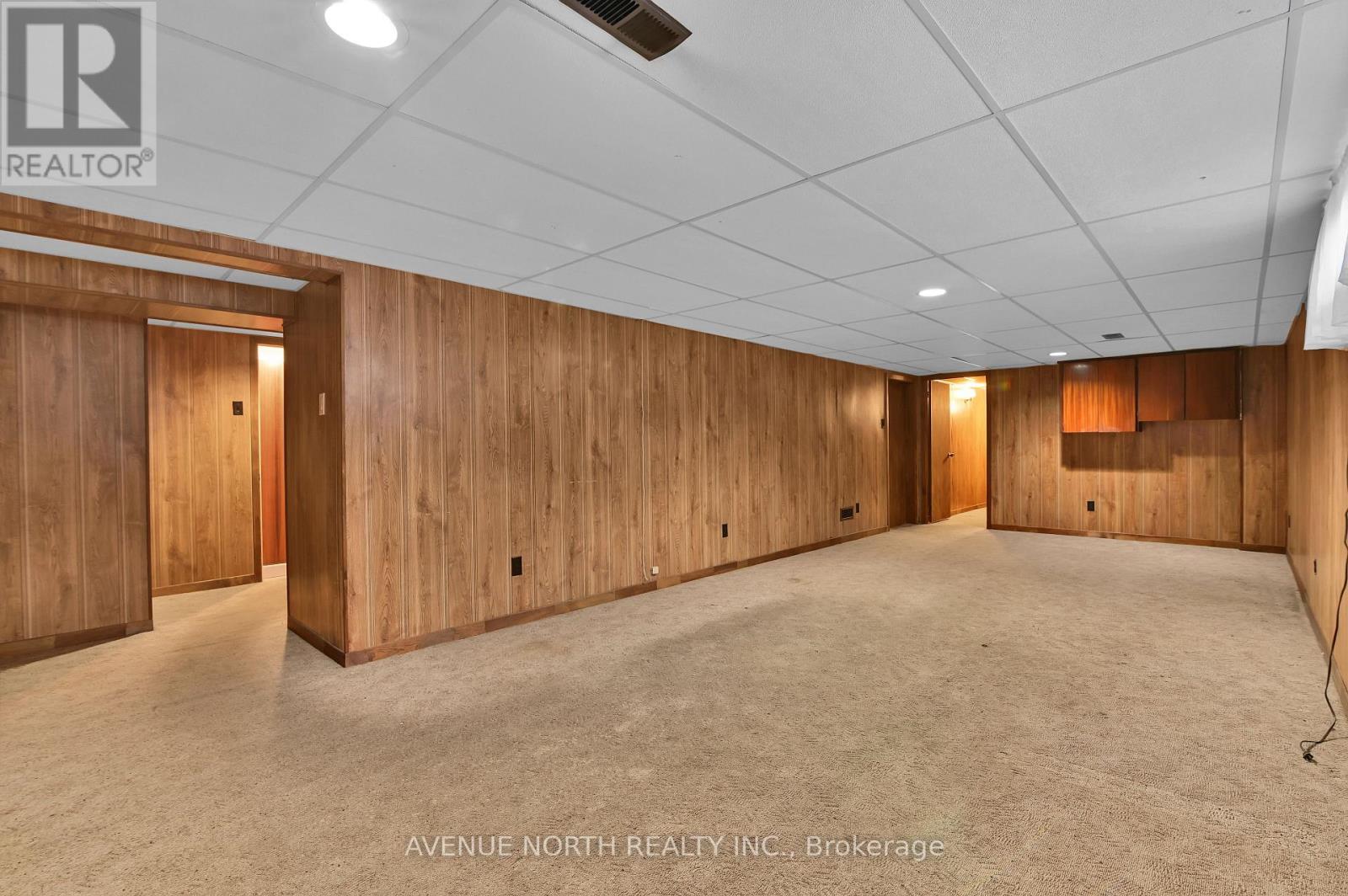 980 Wiseman Crescent