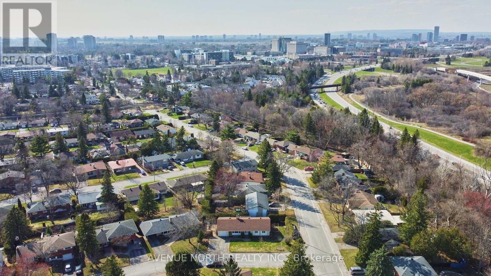 980 Wiseman Crescent