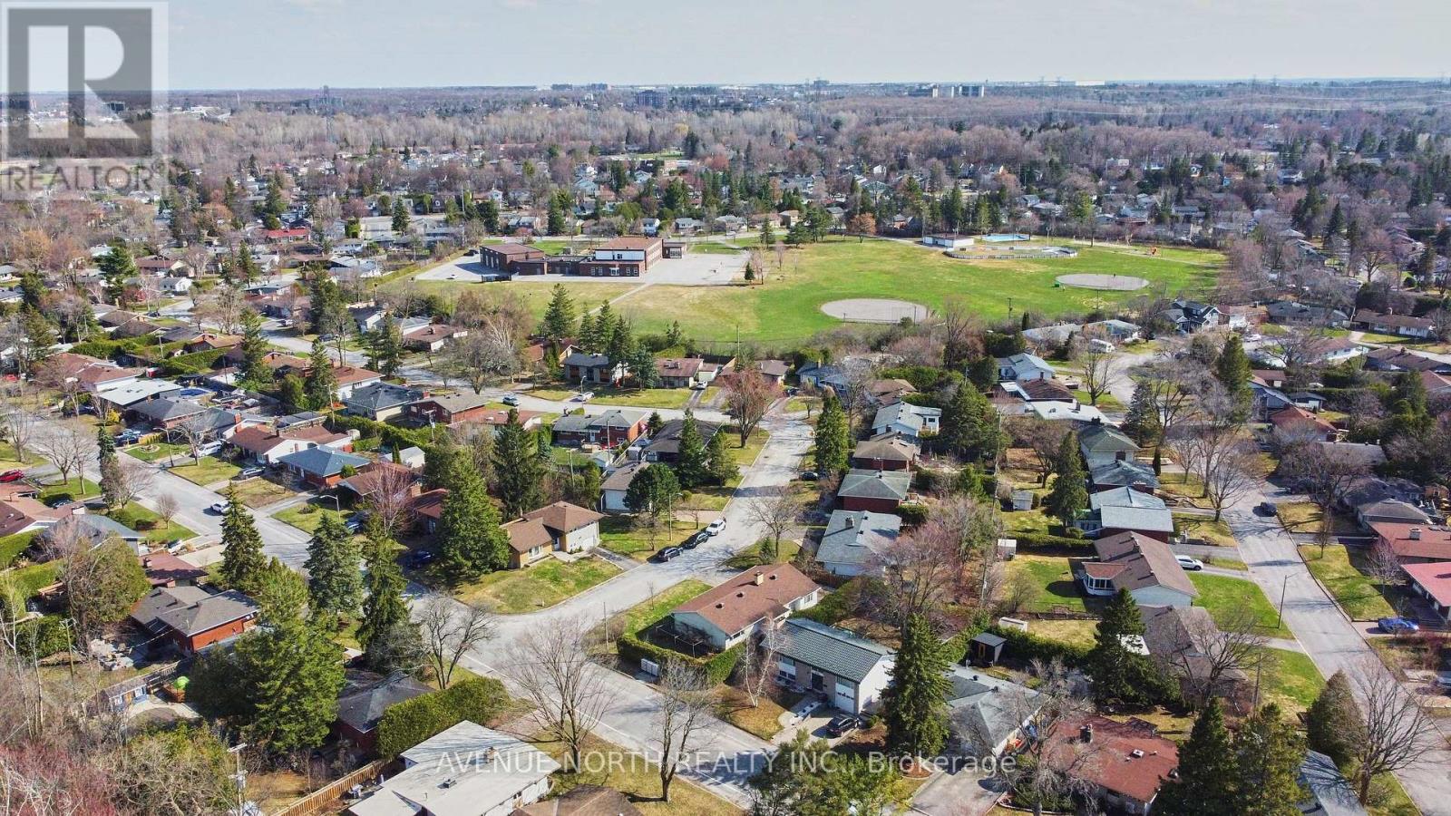 980 Wiseman Crescent