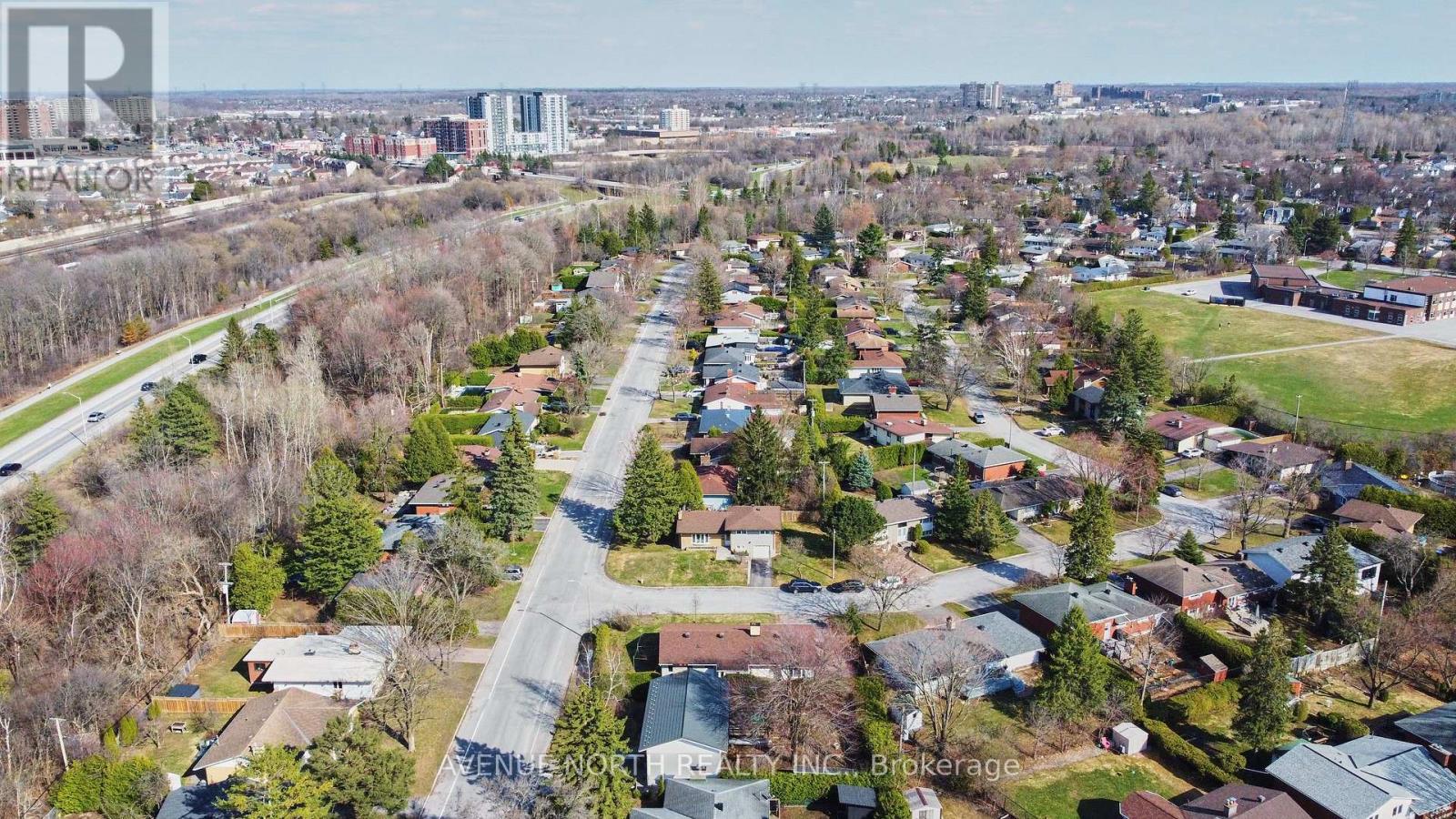 980 Wiseman Crescent