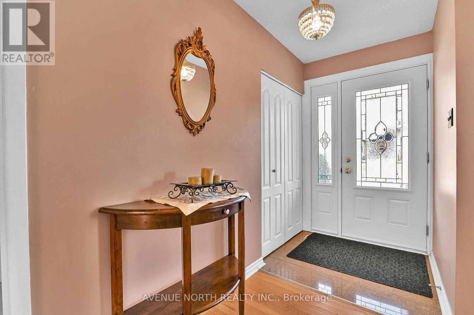 980 Wiseman Crescent