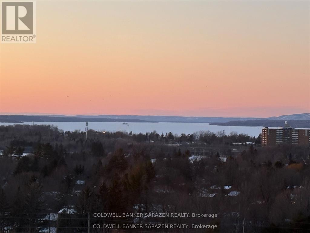 1215 - 80 Sandcastle Drive