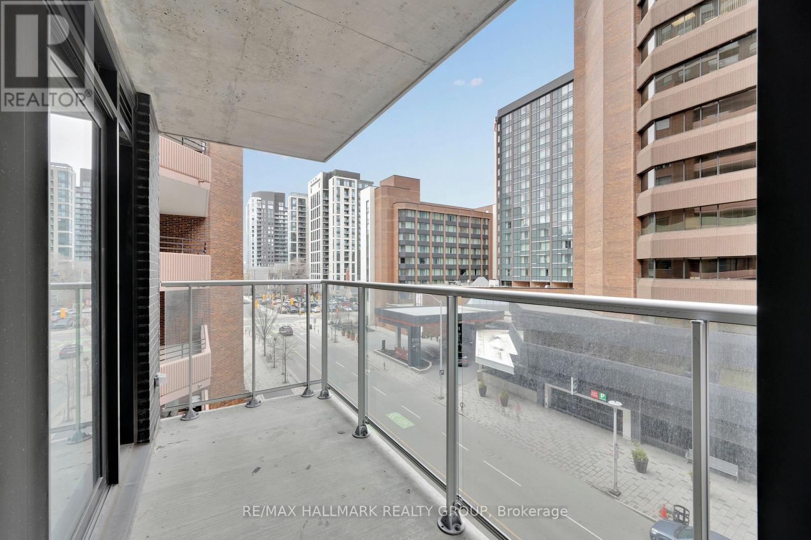 801 - 340 Queen Street