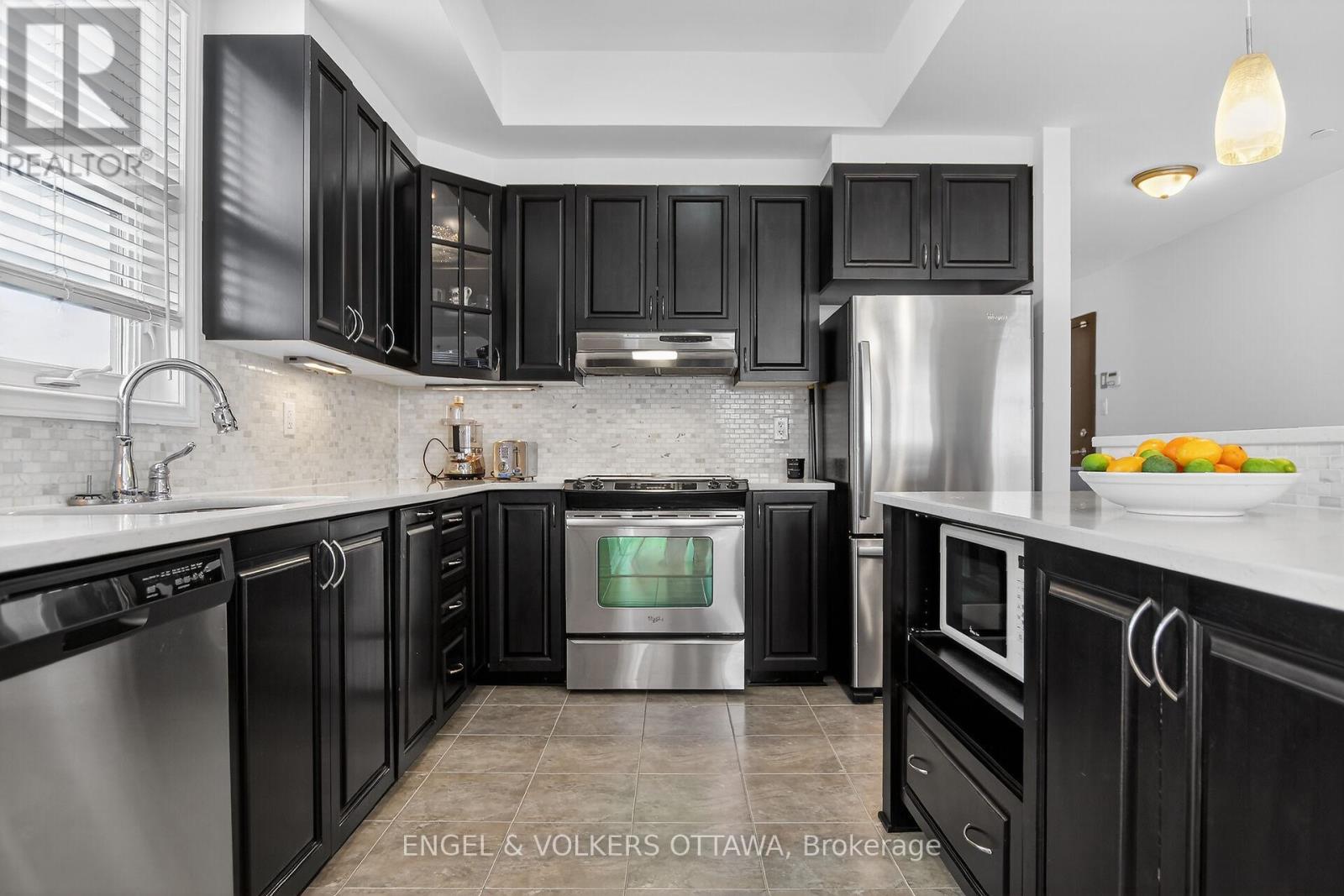 401 - 399 Bayrose Drive W