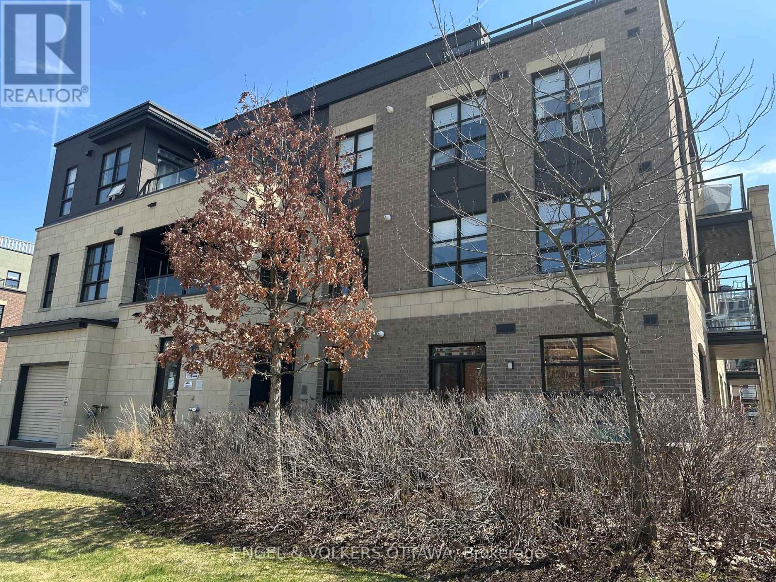 401 - 399 Bayrose Drive W