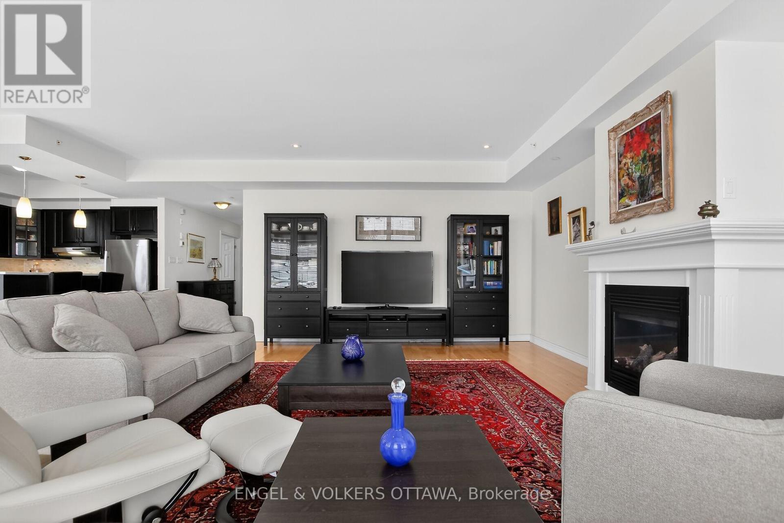 401 - 399 Bayrose Drive W