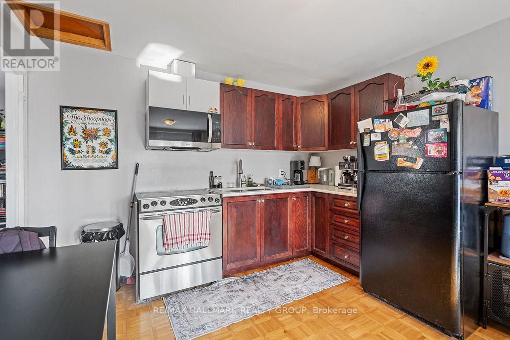 217 Dovercourt Avenue