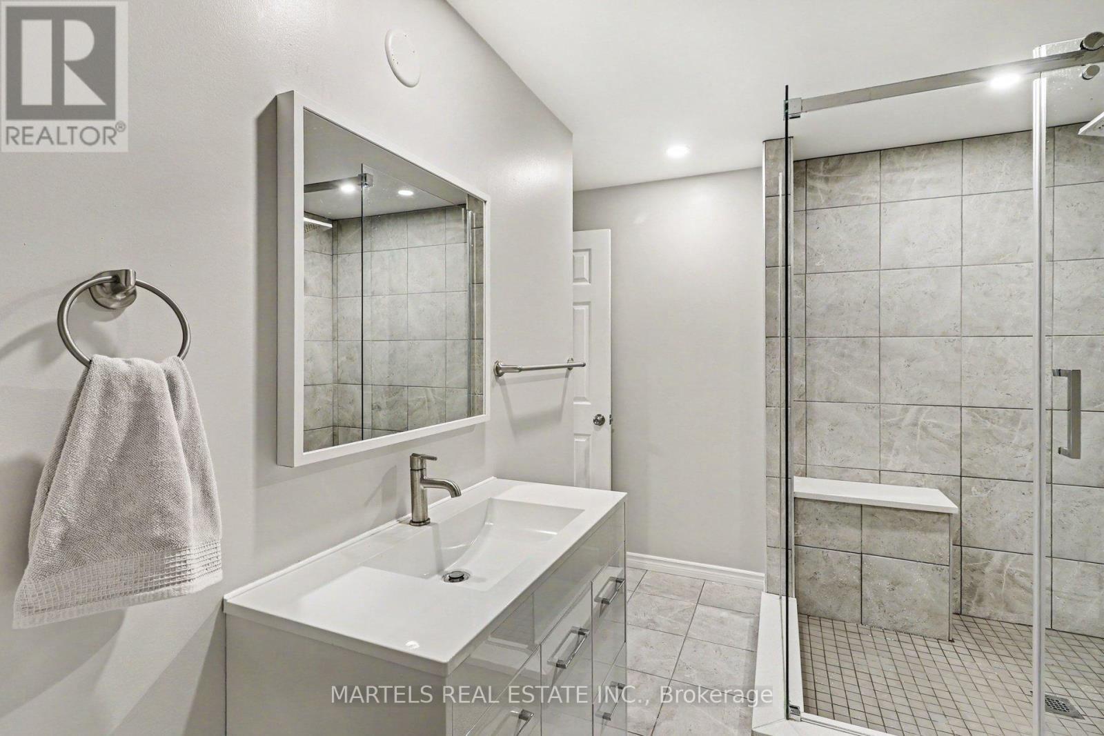 1113 Saint-emmanuel Terrace