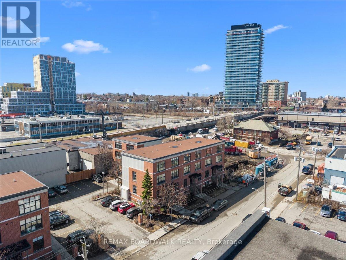 G - 154 Spruce Street